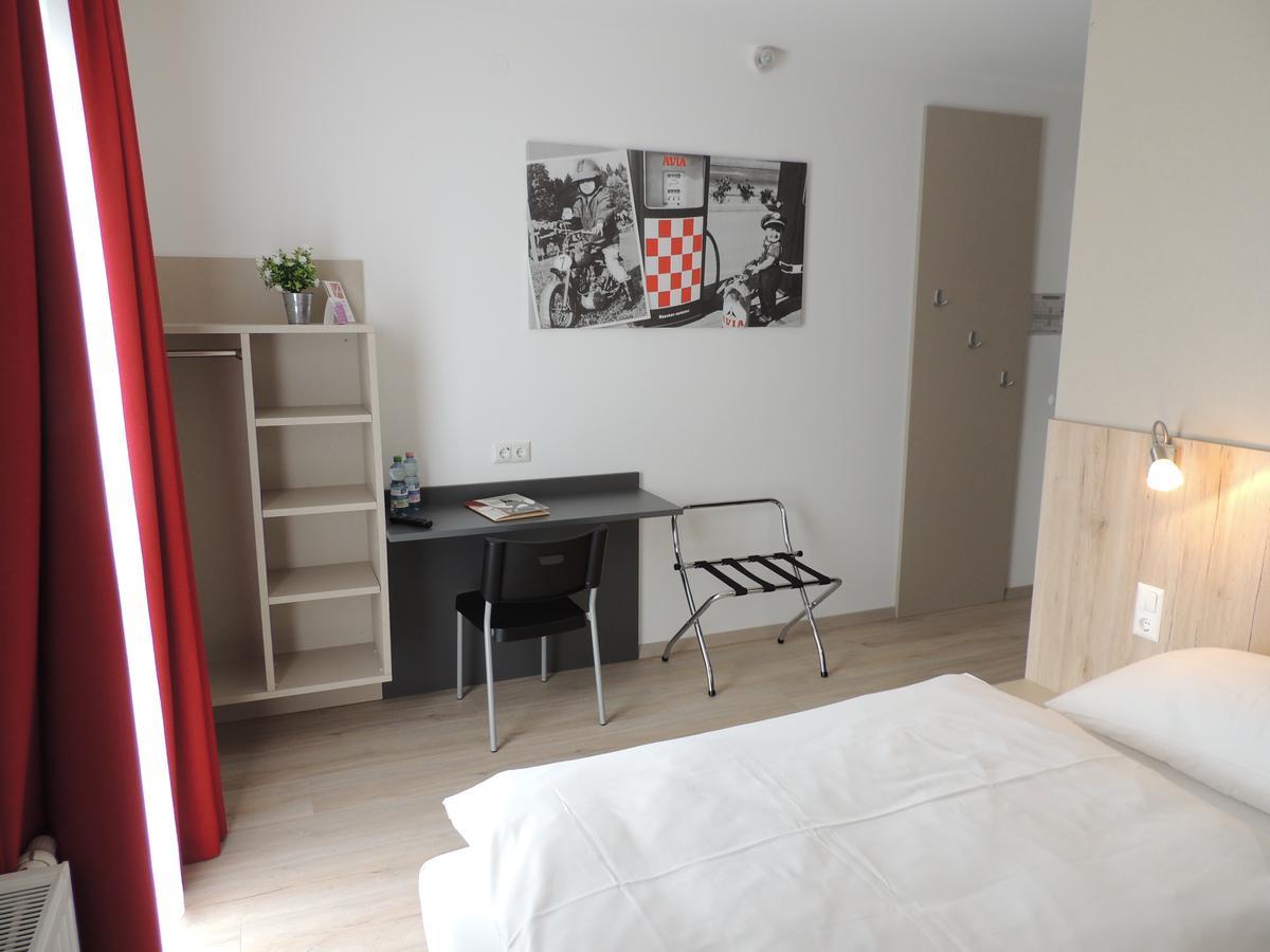 Avia Motel Bisamberg Korneuburg Exteriör bild